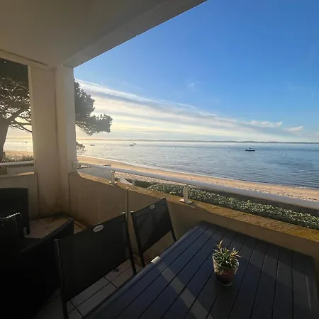 شقة T2 Bord De Avec Parking, - Fr-1-374-4